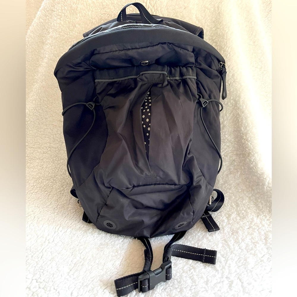 Lululemon Running backpack